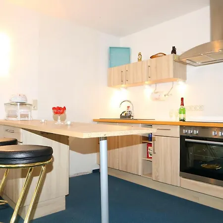 Daire Studio With Terrace, Own Parking Space And A Small 500 M Away Papendorf (Rostock)