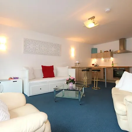 Daire Studio With Terrace, Own Parking Space And A Small 500 M Away Papendorf (Rostock)