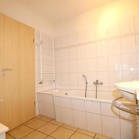 Studio With Terrace, Own Parking Space And A Small 500 M Away Daire *